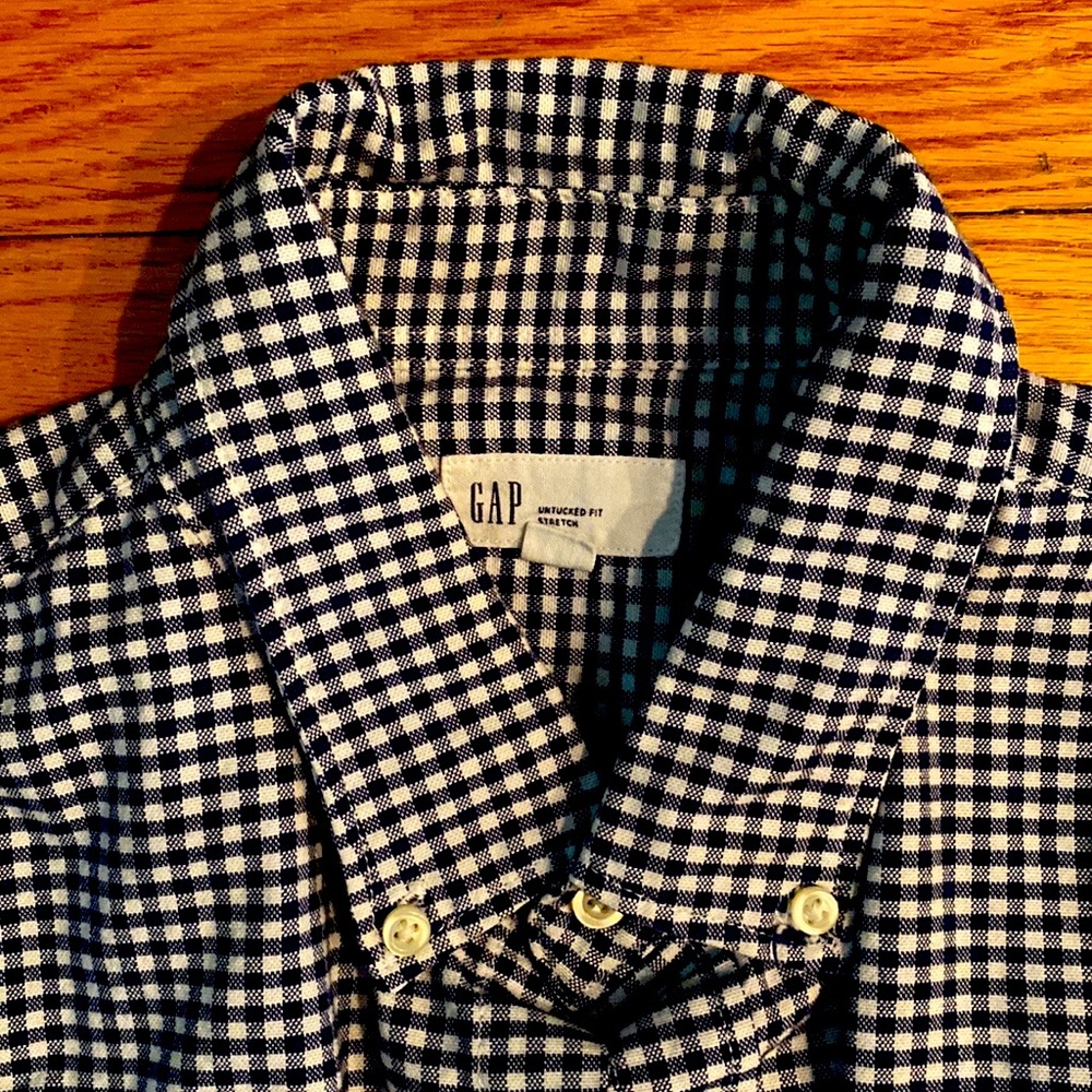 GAP Black and White Checkered Casual Button Down Shirt